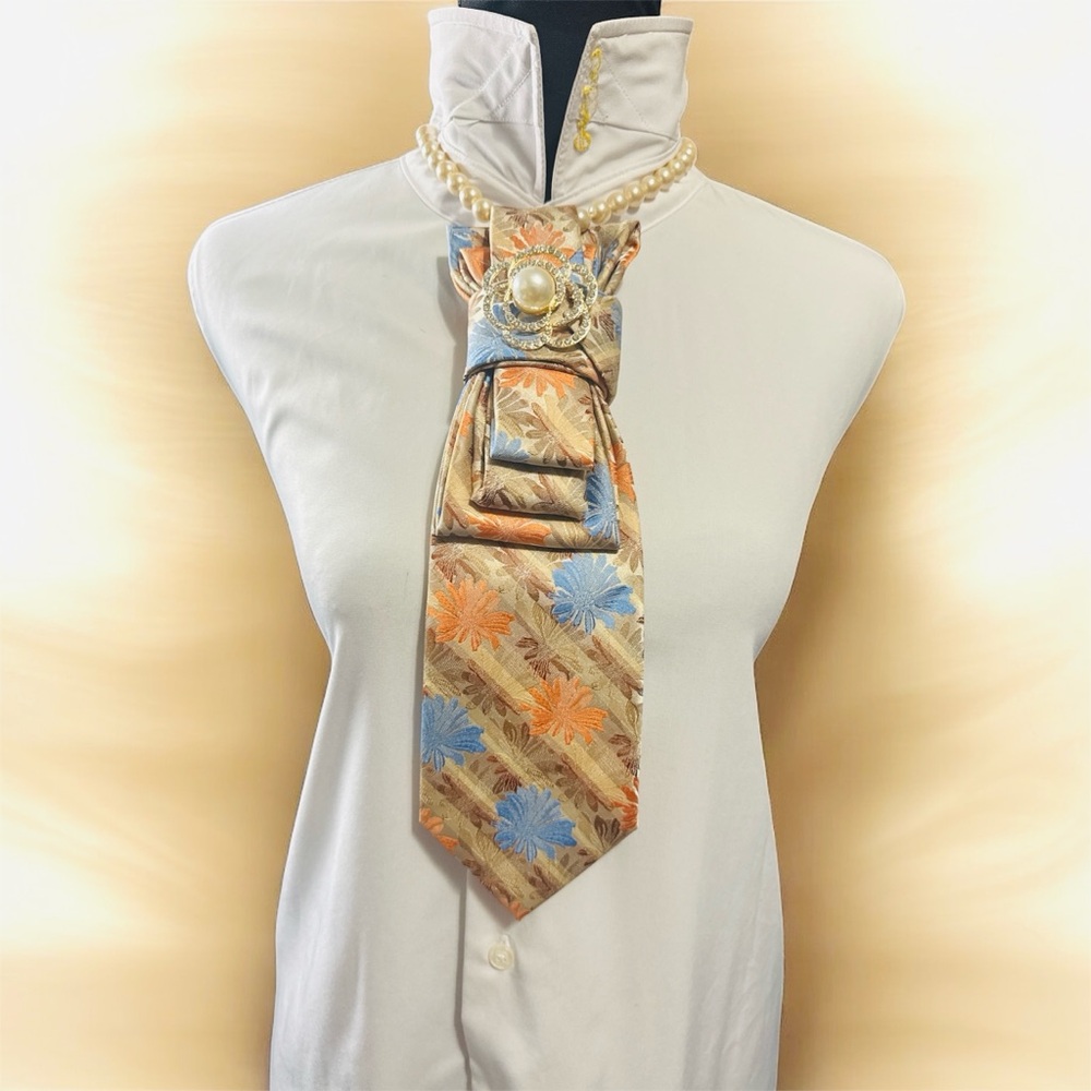 Elegant Floral Necktie with Flower Brooch - Picture 1 of 3